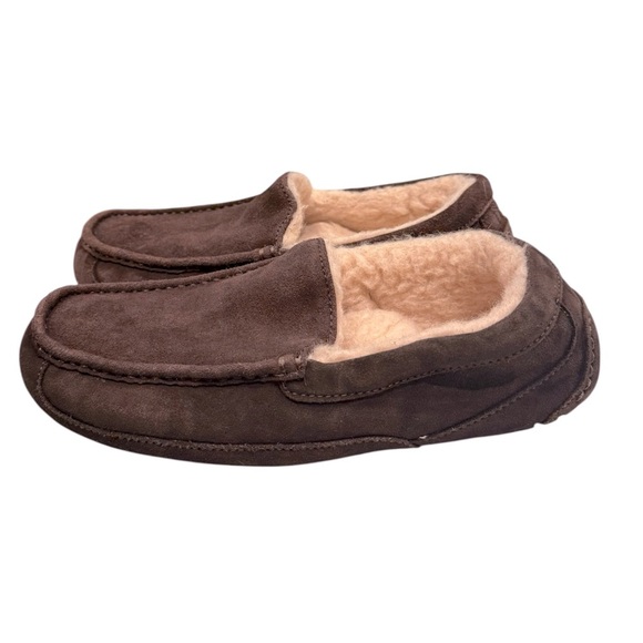 Ugg Brown Ascot Slippers Suede Leather Sheep Skin Lining Mocs Casual Size 10 - Picture 1 of 5